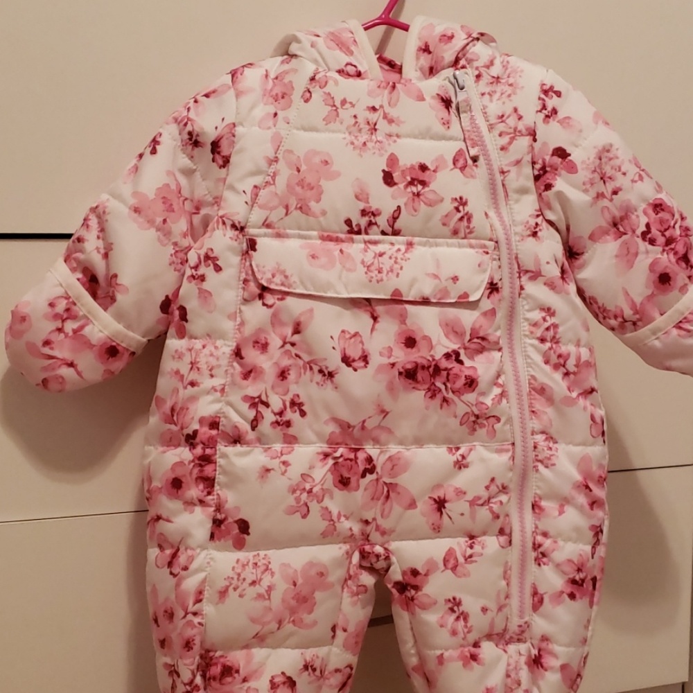 Snow suit